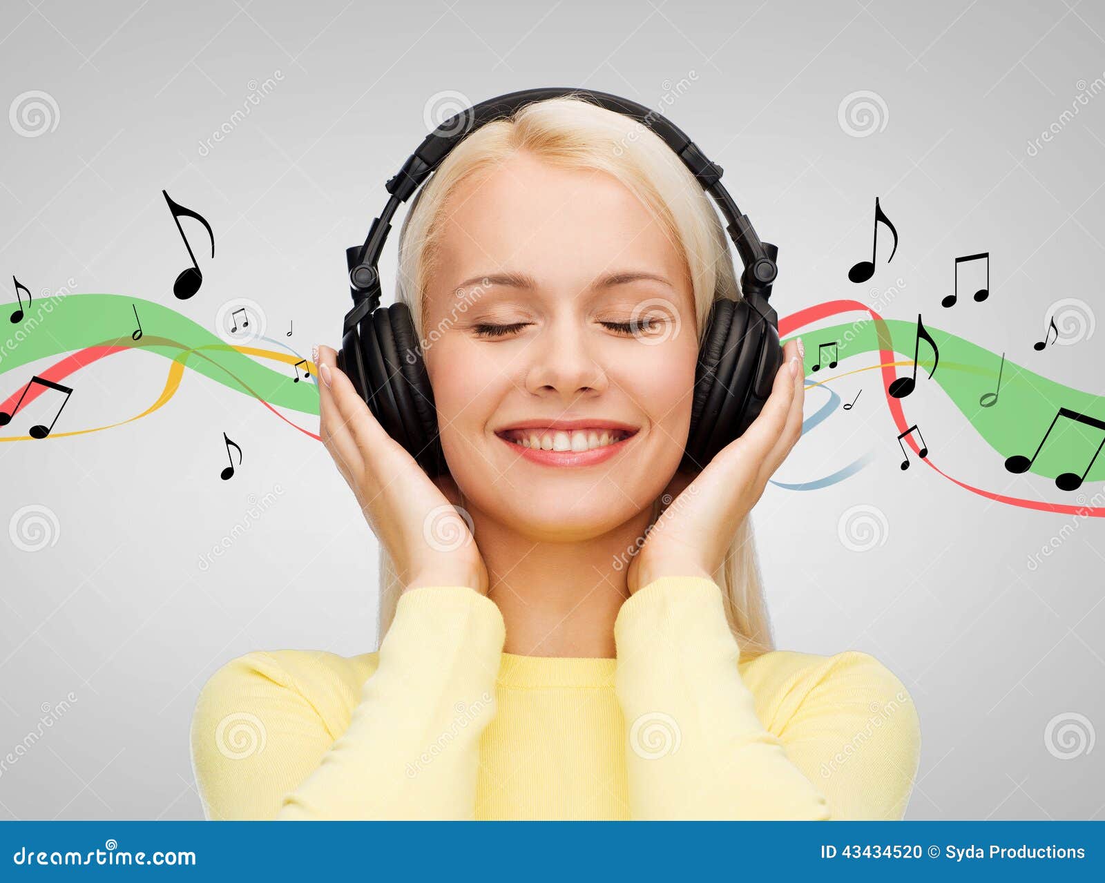 They listening to music now. Человек слушает музыку. Человек в наушниках. Прослушивание в наушниках. Молодежь в наушниках.