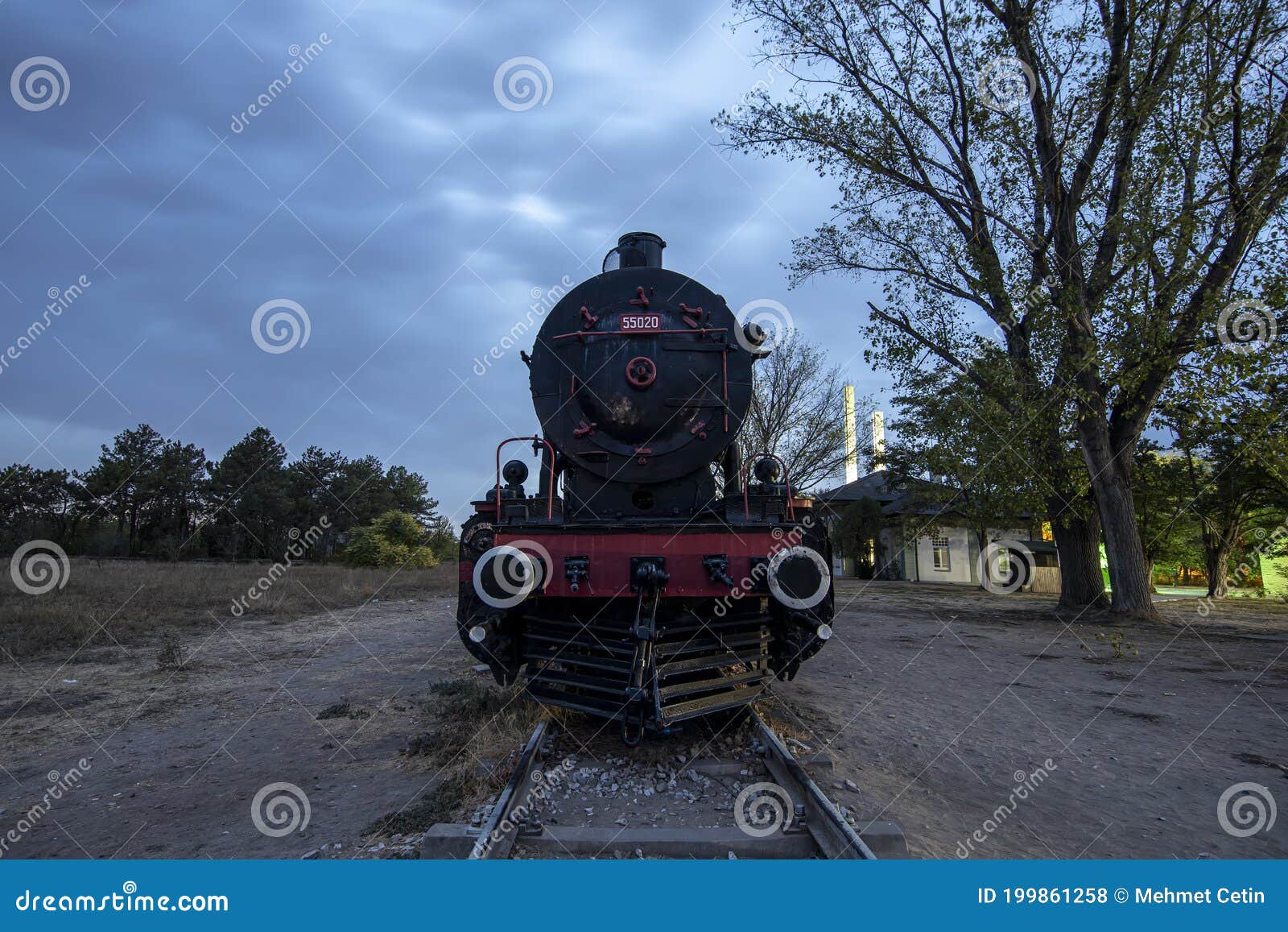 Zheleznodorozhnyj Vokzal Karaagac Edirne Edirne Turciya Istoricheskij Lokomotiv Para Eto Pokazano Pered Starym Zheleznodorozhnym Vokz Redakcionnoe Stokovoe Foto Izobrazhenie Naschityvayushej Puteshestvie Perevozka 199861258
