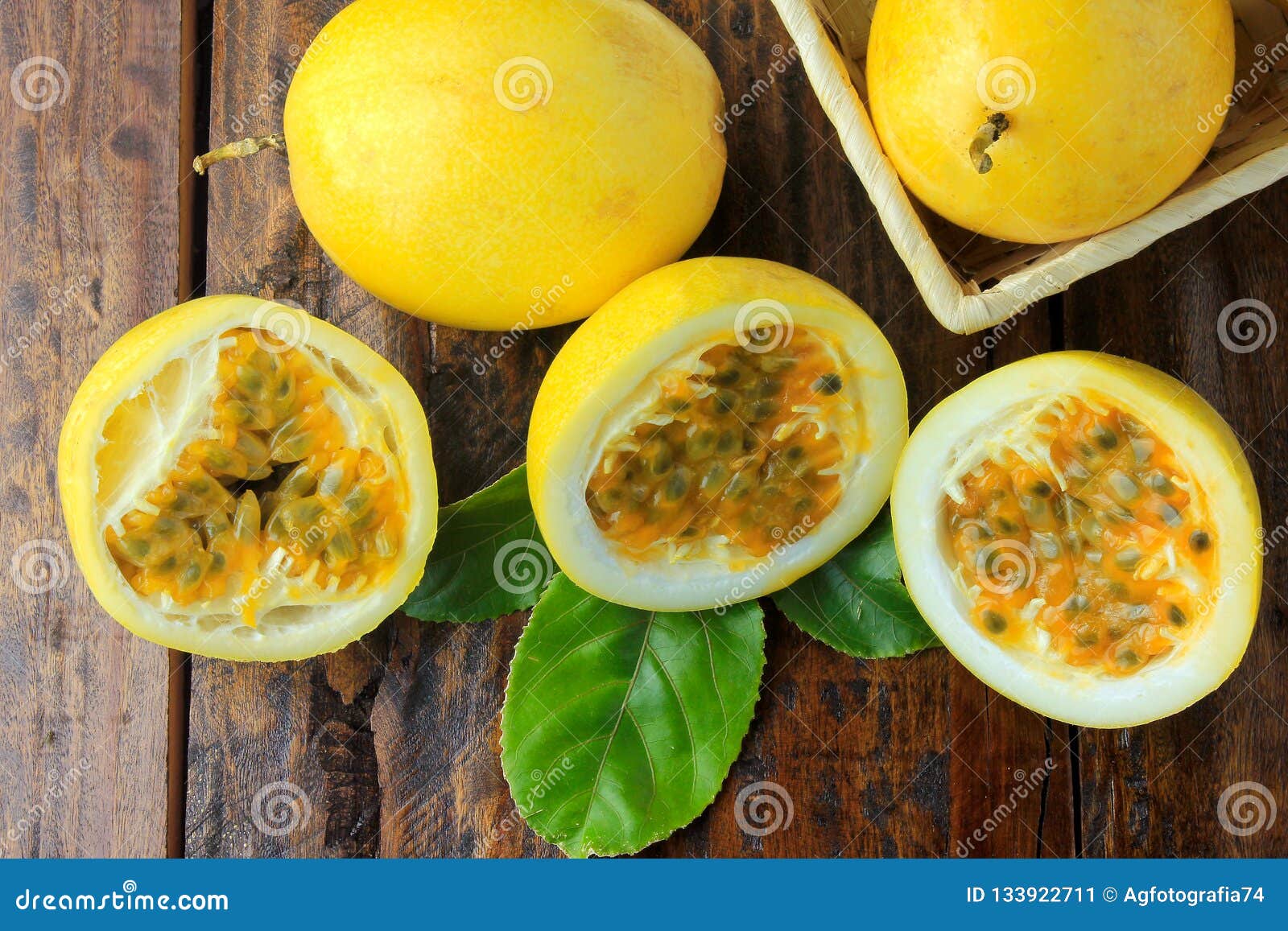 Желток маракуйя