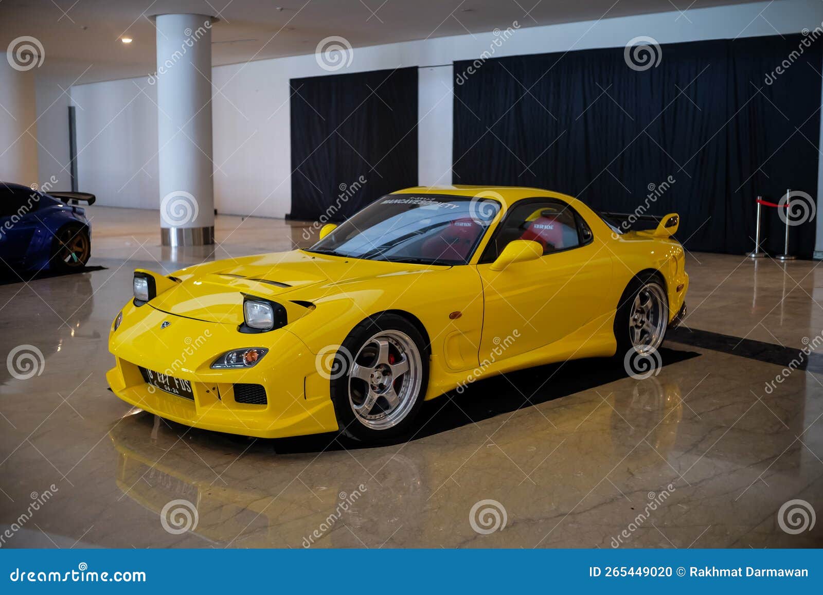 желтая Mazda Rx7 Fd3s в модификации автомобиля Show Редакционное  Изображение - изображение насчитывающей быстро самомоднейше 265449020