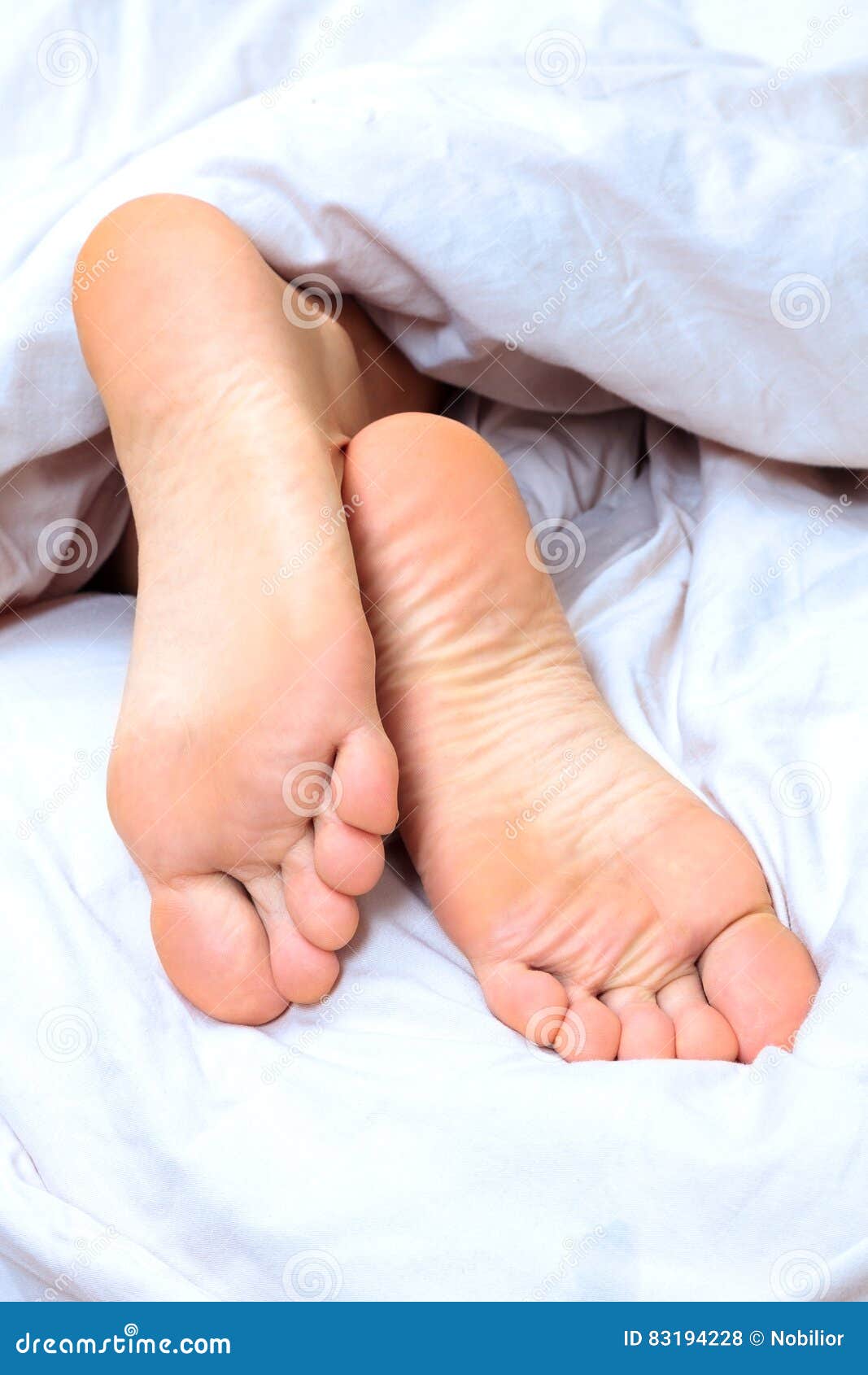 Голые Ноги Девушки Фото Скачать