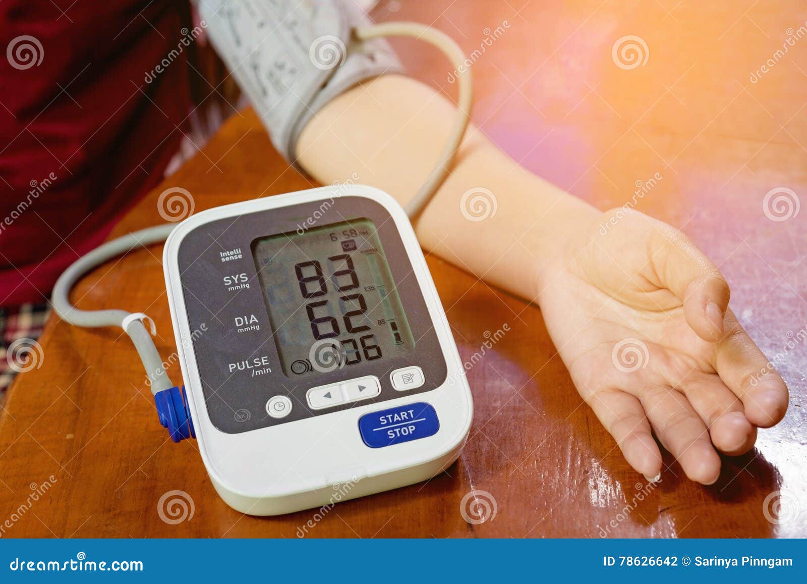 Повышенная гипотония. Гипотония фото. Blood Pressure. Давление 60/40. Давление 90 на 60 фото.