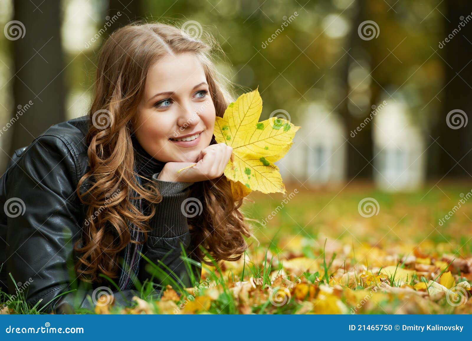 Frau im herbst erotisch