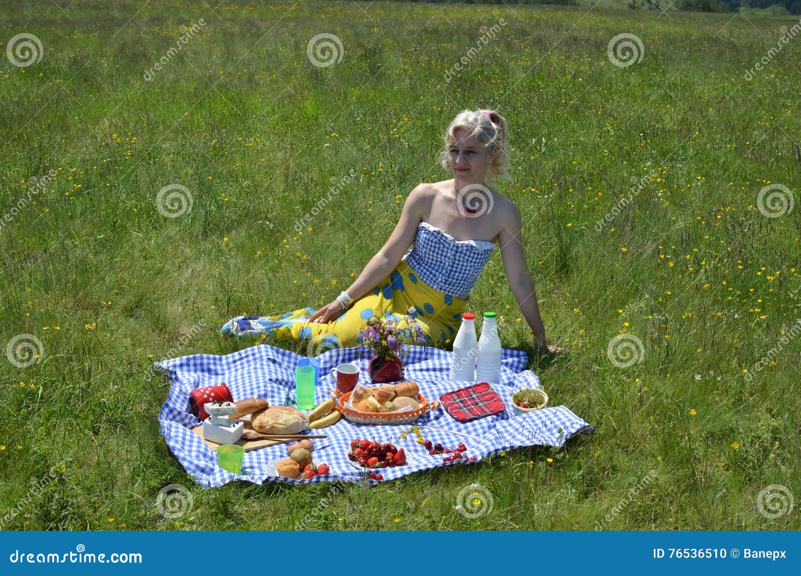 Пикник Голыми
