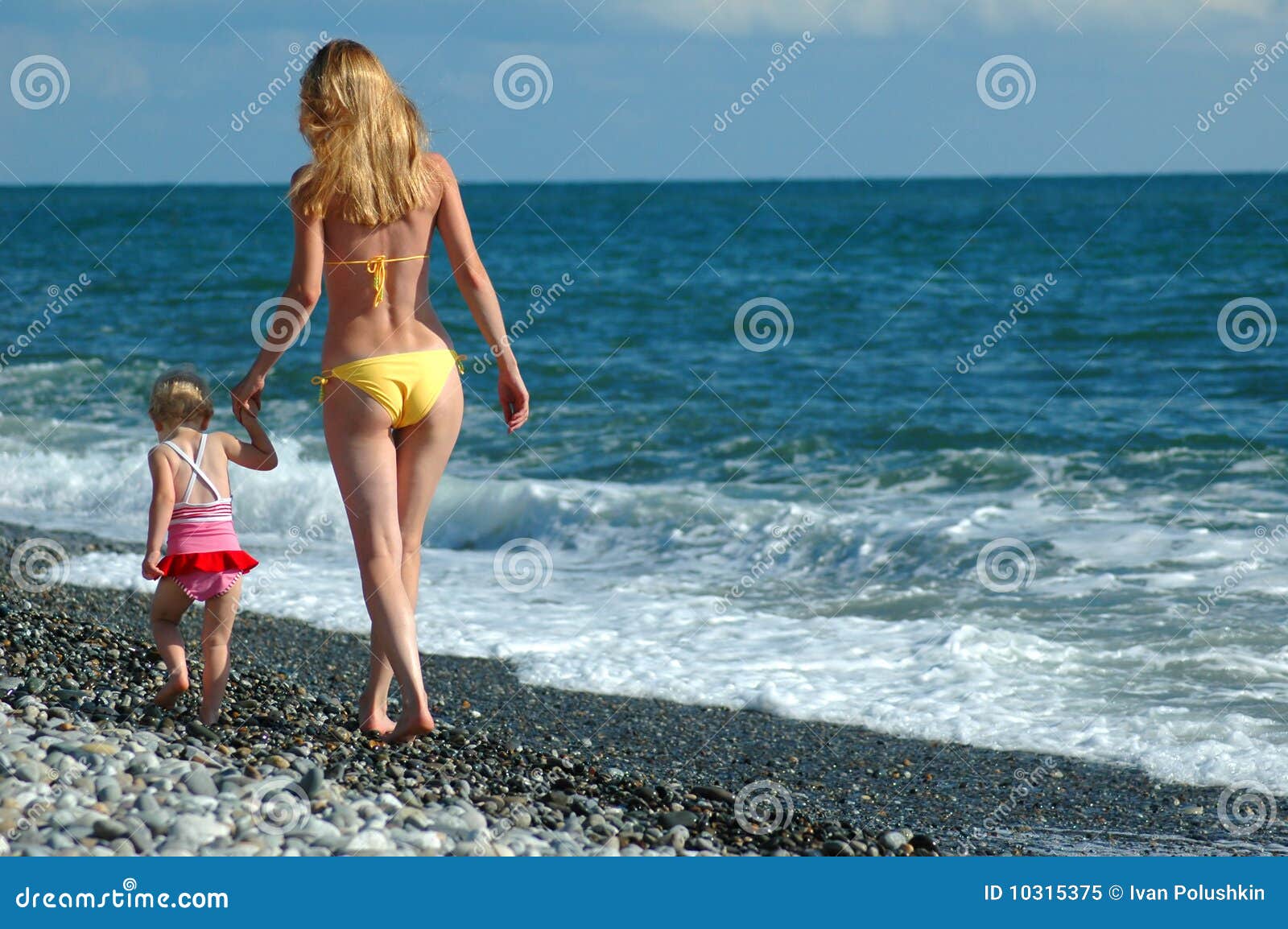 за голыми детьми на пляже фото 31