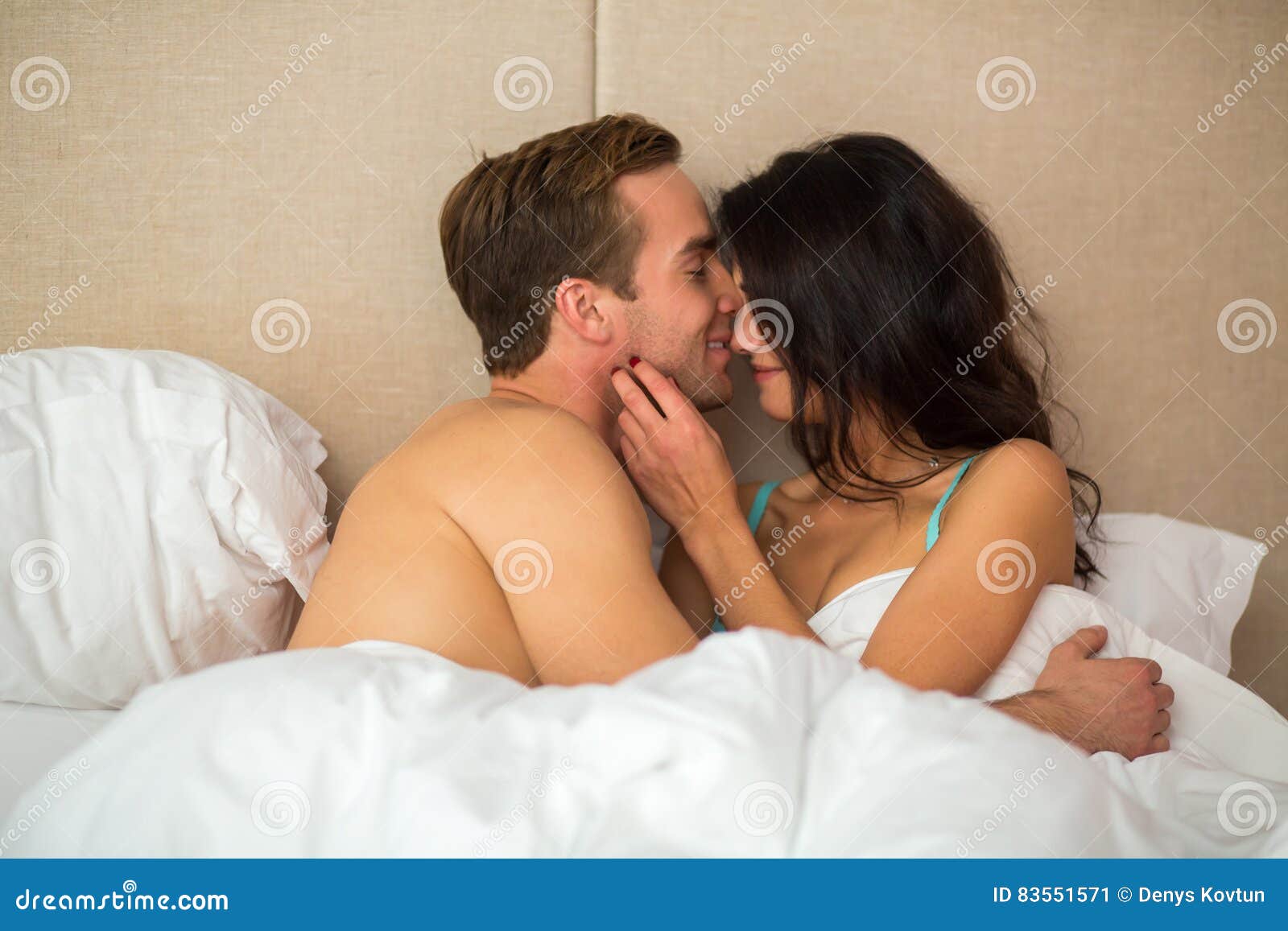 Как затащить девушку в постель смотреть онлайн sex