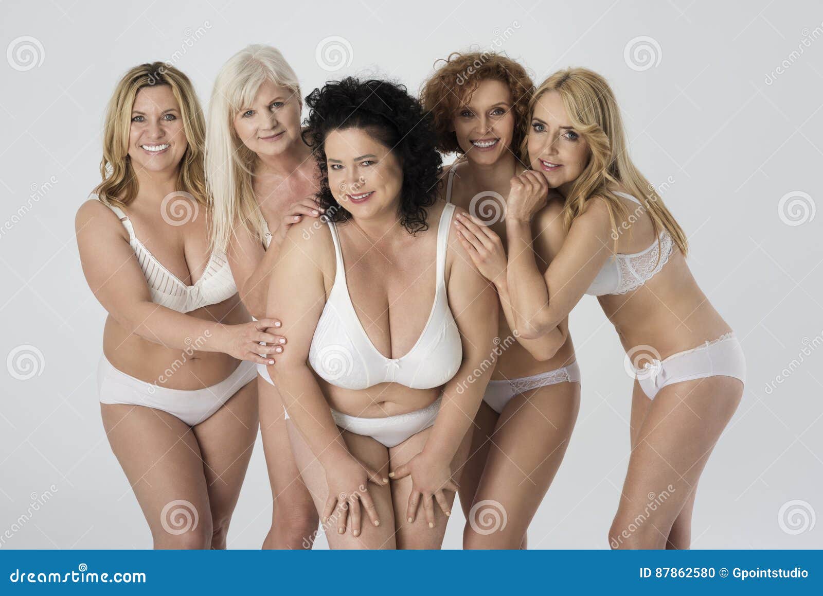 166062 Mature Women Group Stock Photos And High-res
