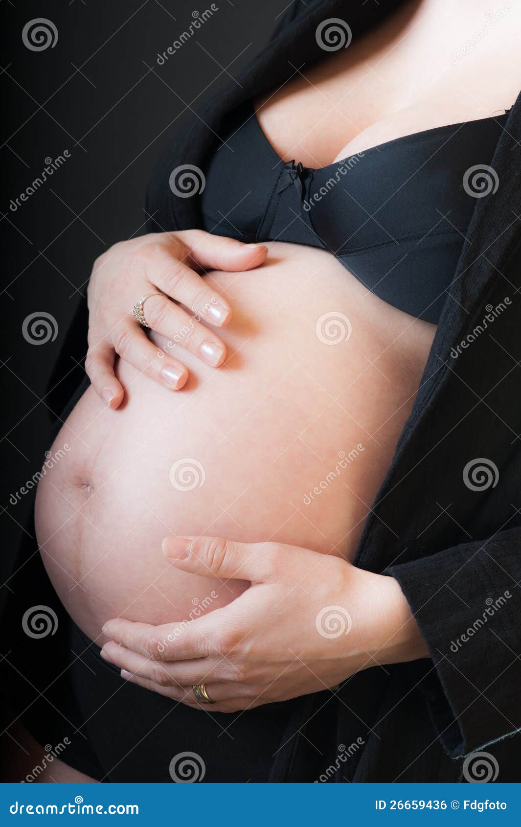 к чему видеть груди беременной фото 106