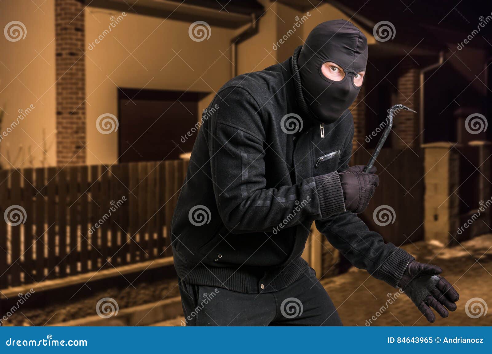 Маска вора. Похититель в маске черной. Черная маска вора. Маска похитителя. Крутой похититель в маске.