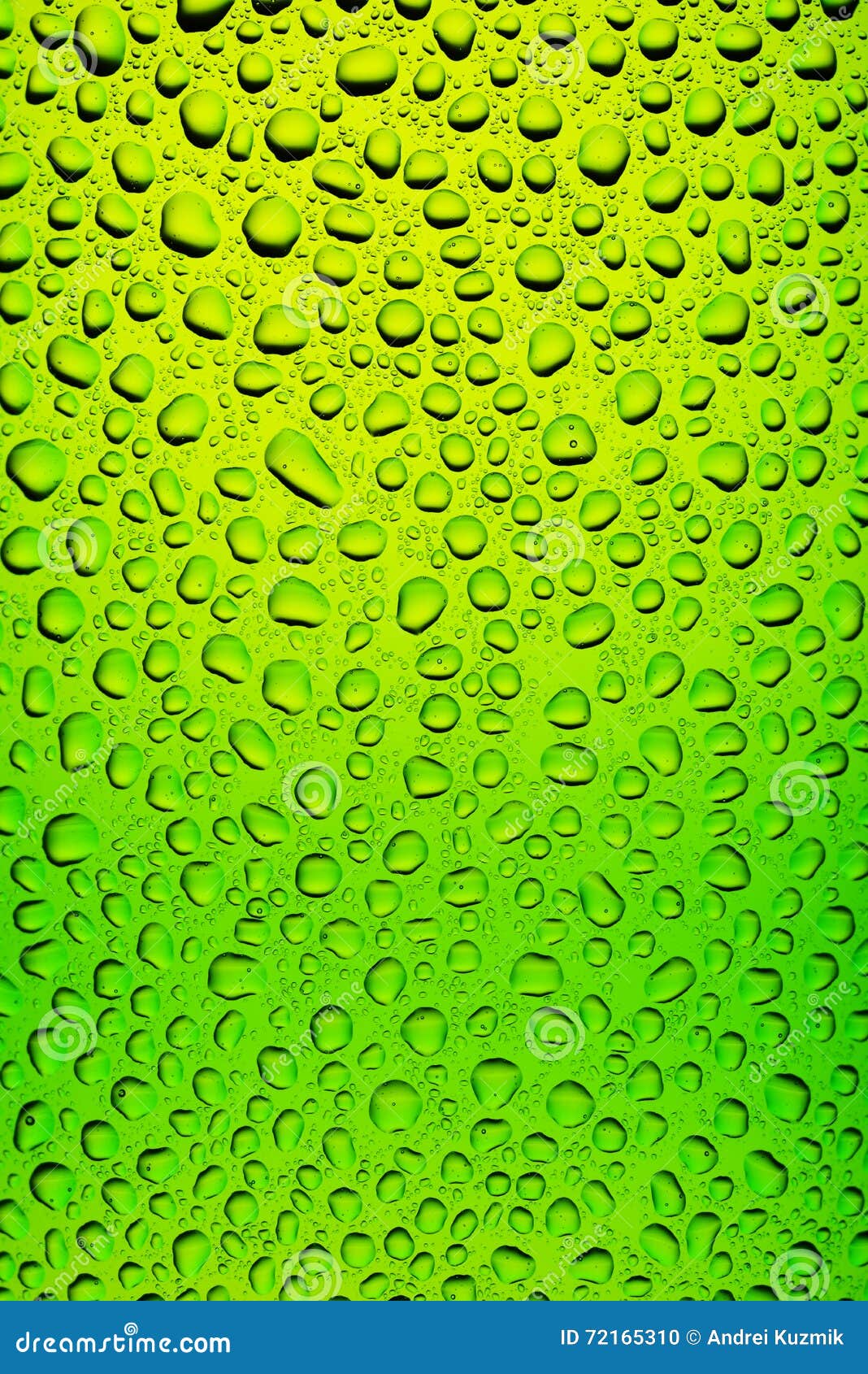 Зеленая текстура пива бутылки Стоковое Фото - изображение насчитывающей  картина, жуков: 72165310