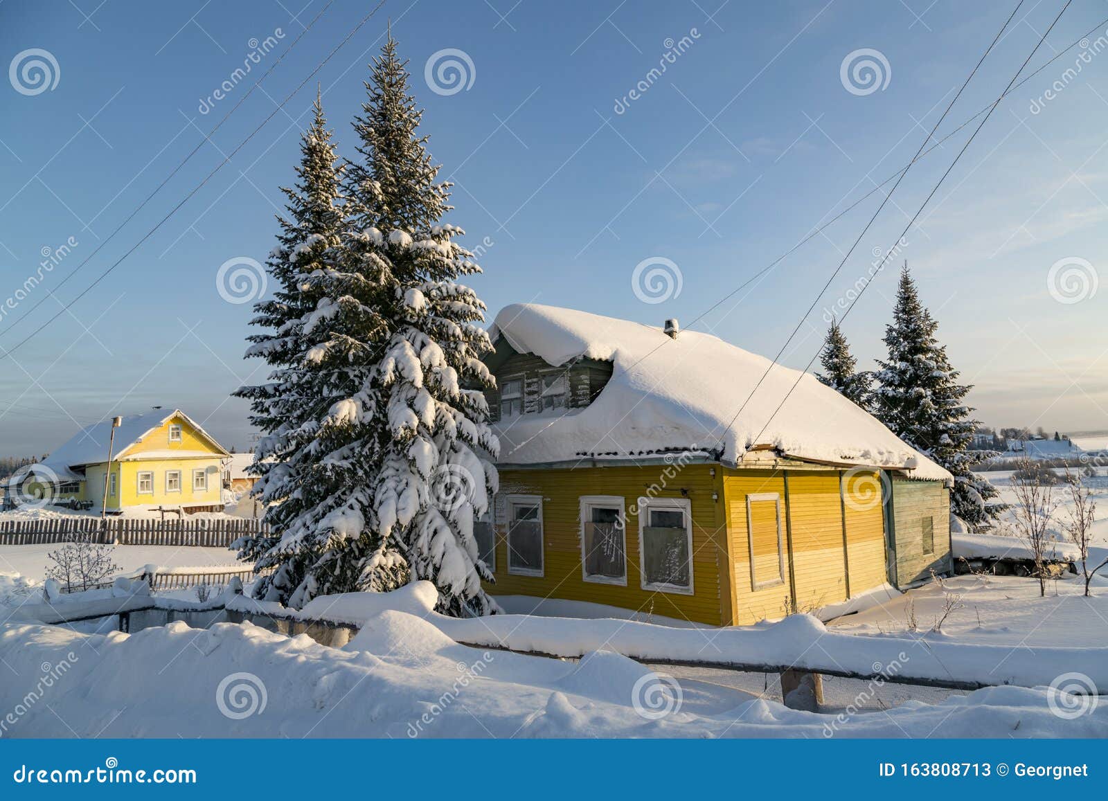 Дом В Деревне Зимой Фото