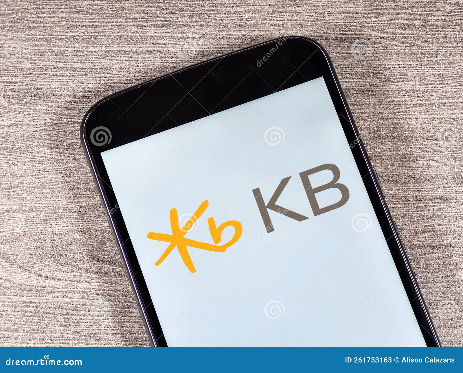 значок мобильного приложения банка Kb Kookmin на экране телефона  Редакционное Стоковое Фото - изображение насчитывающей купель, стекла:  261733163