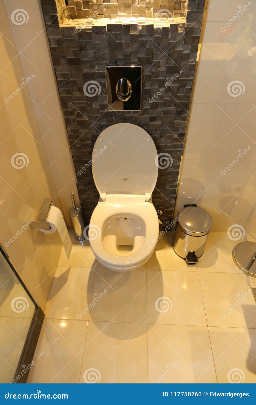 Туалет В Камне Фото