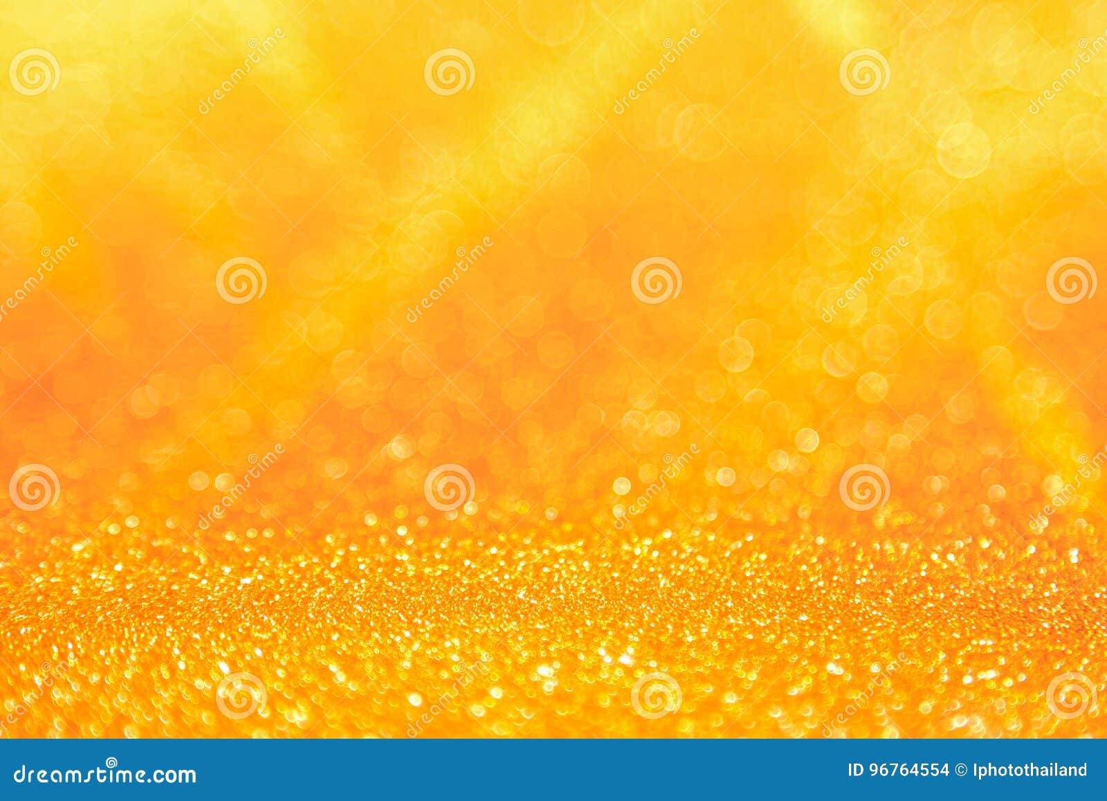 Золотой свет золотой предпосылки Bokeh Золотой свет рая Ho Стоковое Фото -  изображение насчитывающей нерезкости, цвет: 96764554