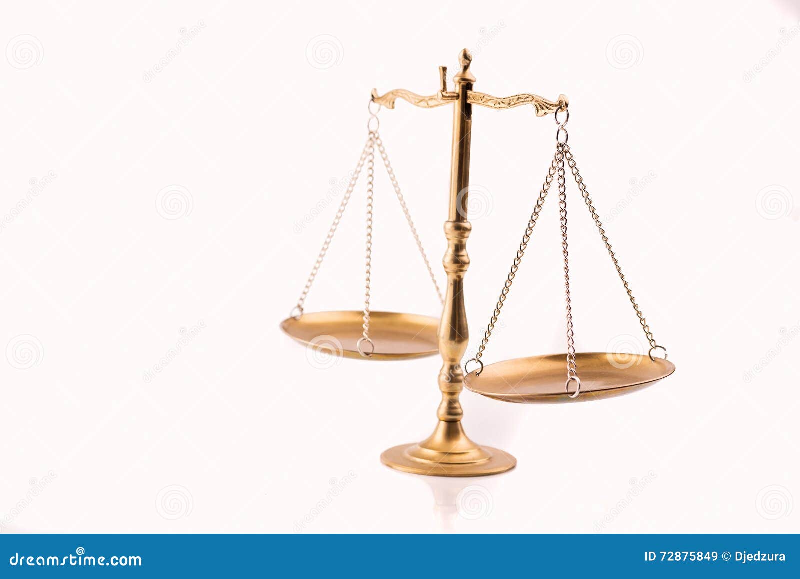 Весы правосудия картинки