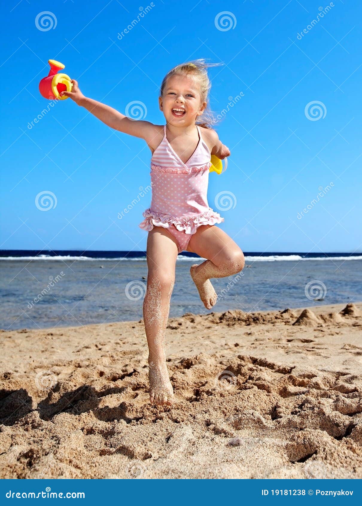 дети на голом пляже фото 20