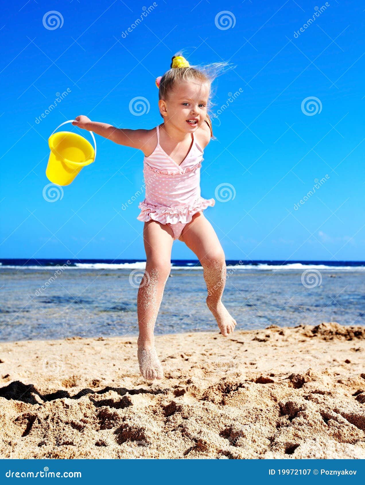 за голыми детьми на пляже фото 3