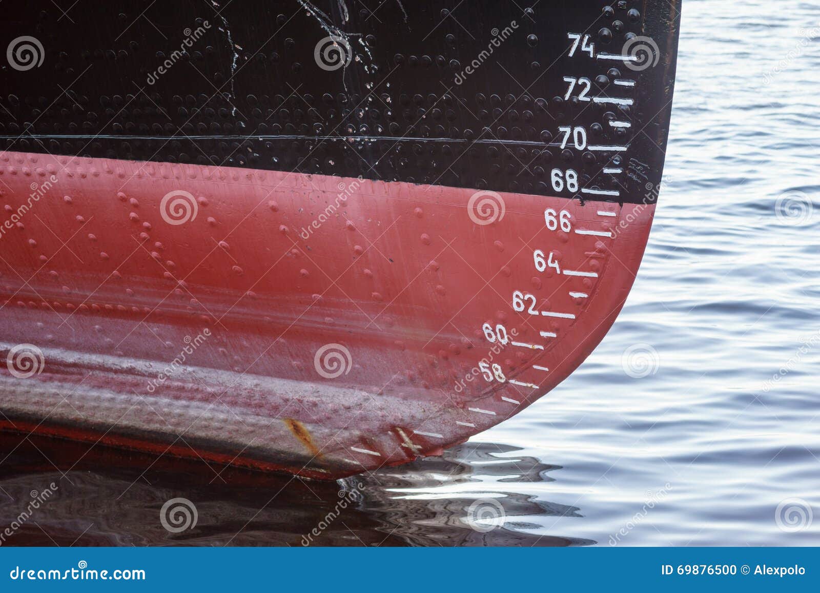 Что такое ватерлиния судна. Ватерлиния водоизмещение на корабле. Ватерлиния и осадка судна. Грузовая Ватерлиния. Осадка корабля.