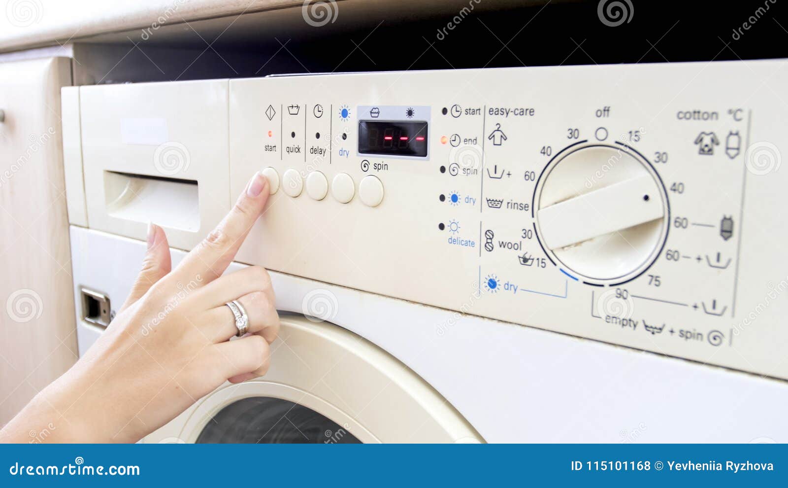 Стиральная машина странный звук. Женщина и стиральная машина. Washing Machine settings.