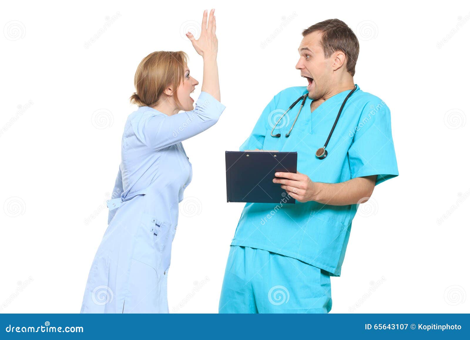 Между врачом и медсестрой