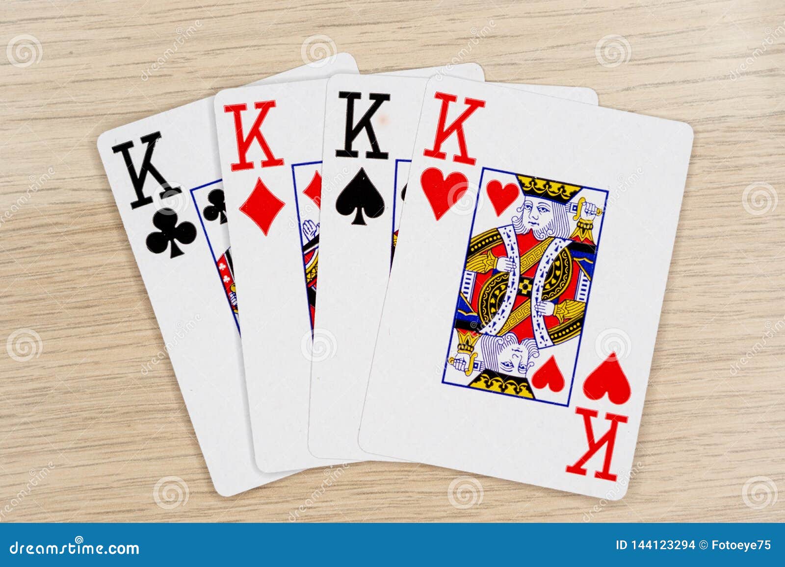 Игра в карты король. Four of kind в покере. 4 Короля казино. Карта легла. Как карта ляжет.