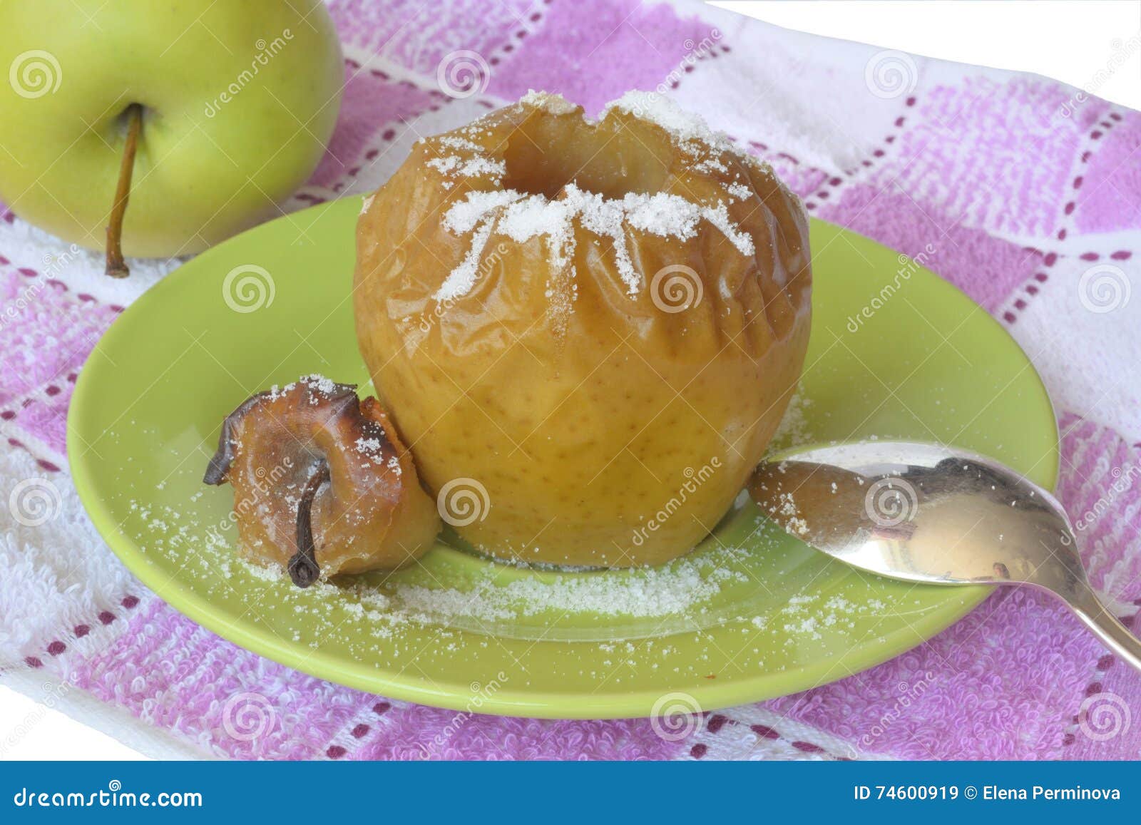 Яблоки в сахарной пудре