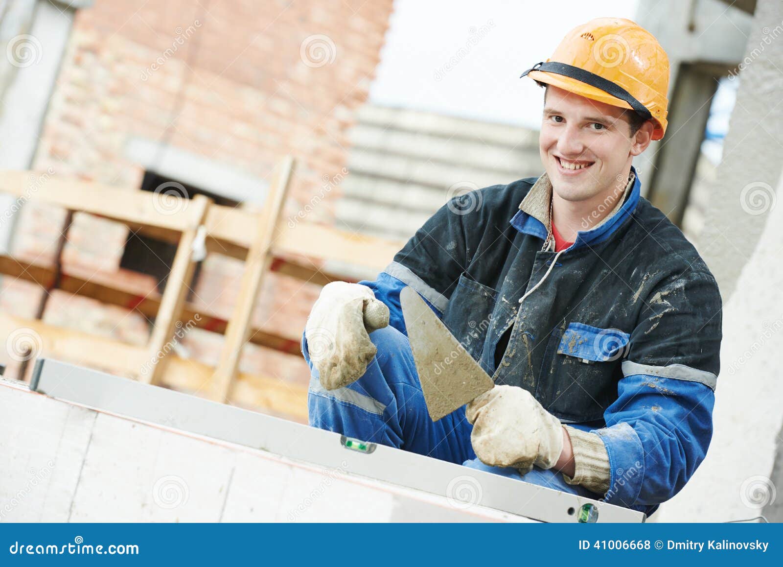 Каменщик the bricklayer 2023 сша. Портрет каменщика. Нужны каменщики для строительства. Футеровщик-каменщик. Каменщик арт.