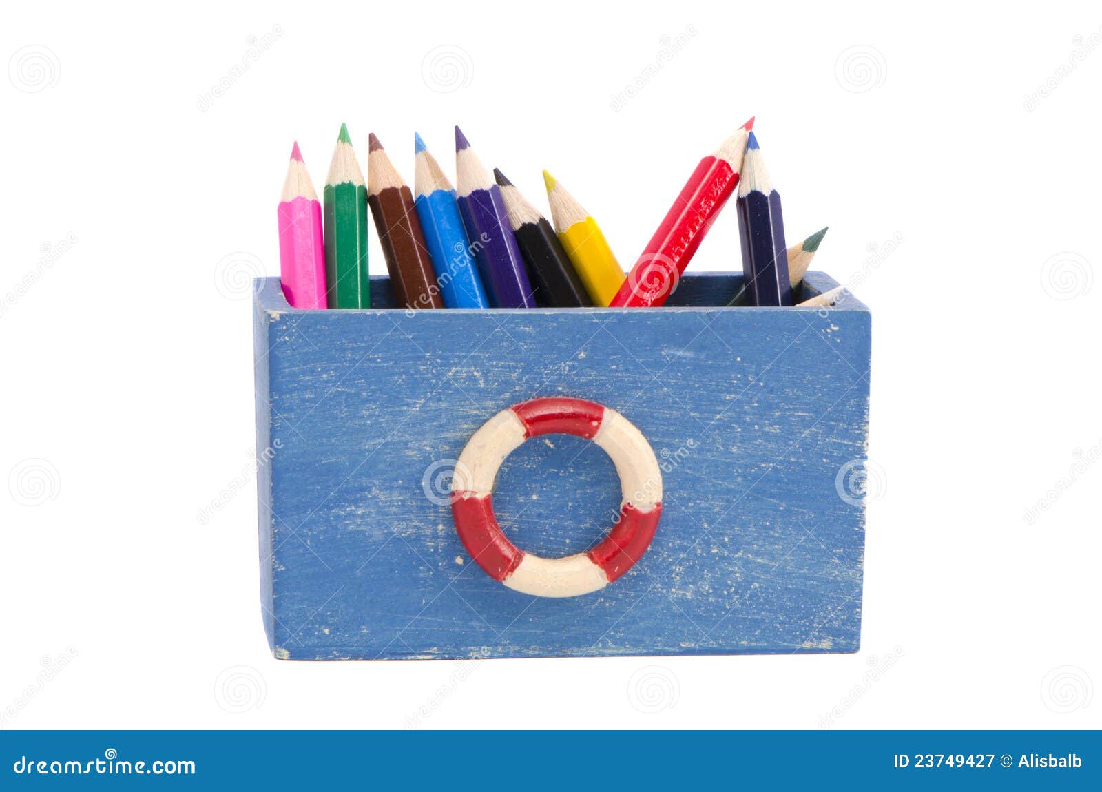 На столе лежат две коробки с карандашами. Карандаши в коробке. Коробка с карандашами. Коробка цветных карандашей. Коробка карандашей на белом фоне.