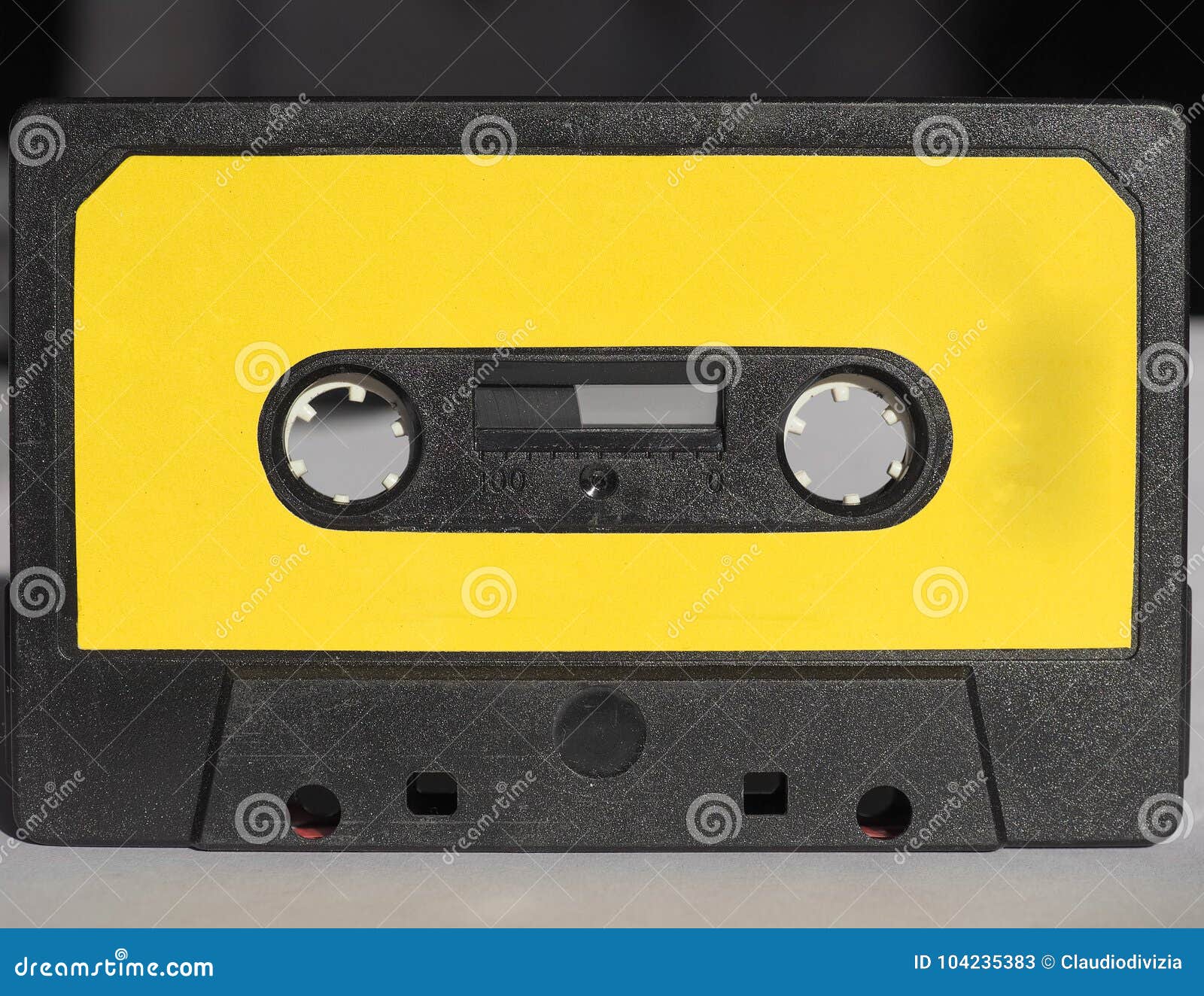 Магнитная кассета. Аудиокассета Magnetic gumol. Magnetic Tape Cassette. Аудиокассета Hanny Magnetic. Магнитная кассета SLR 75.