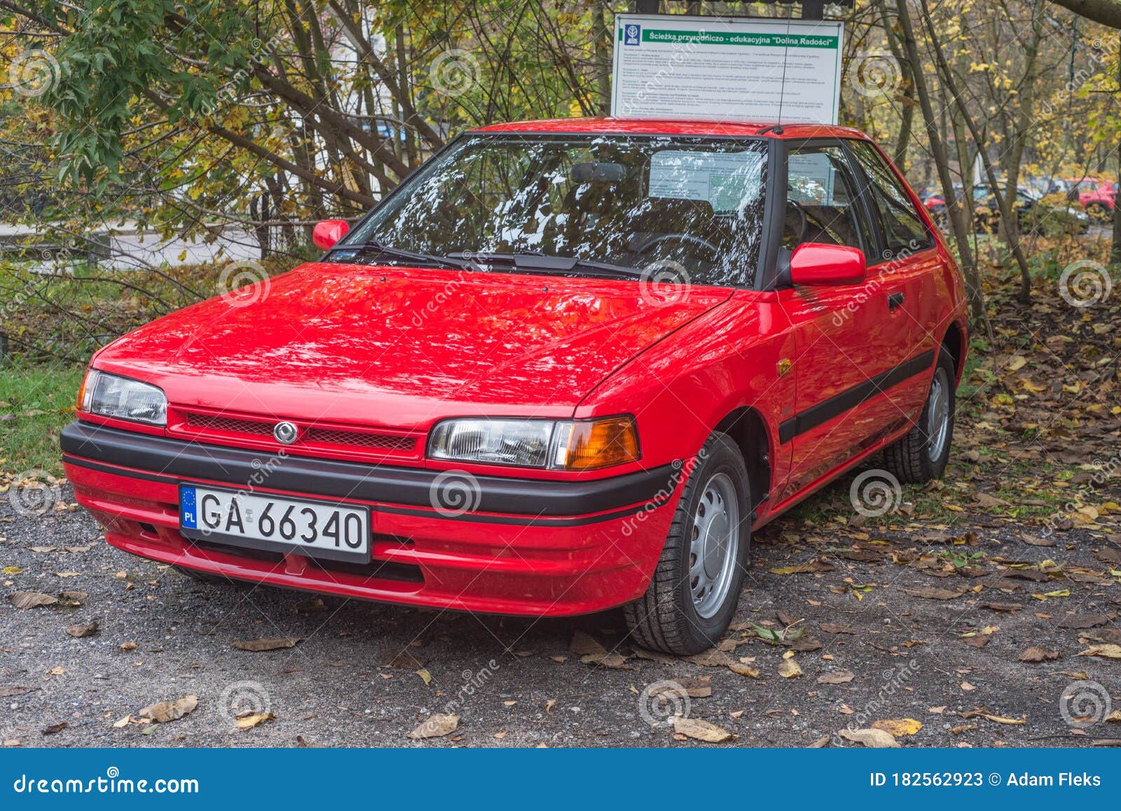       Mazda 323 E      -      182562923