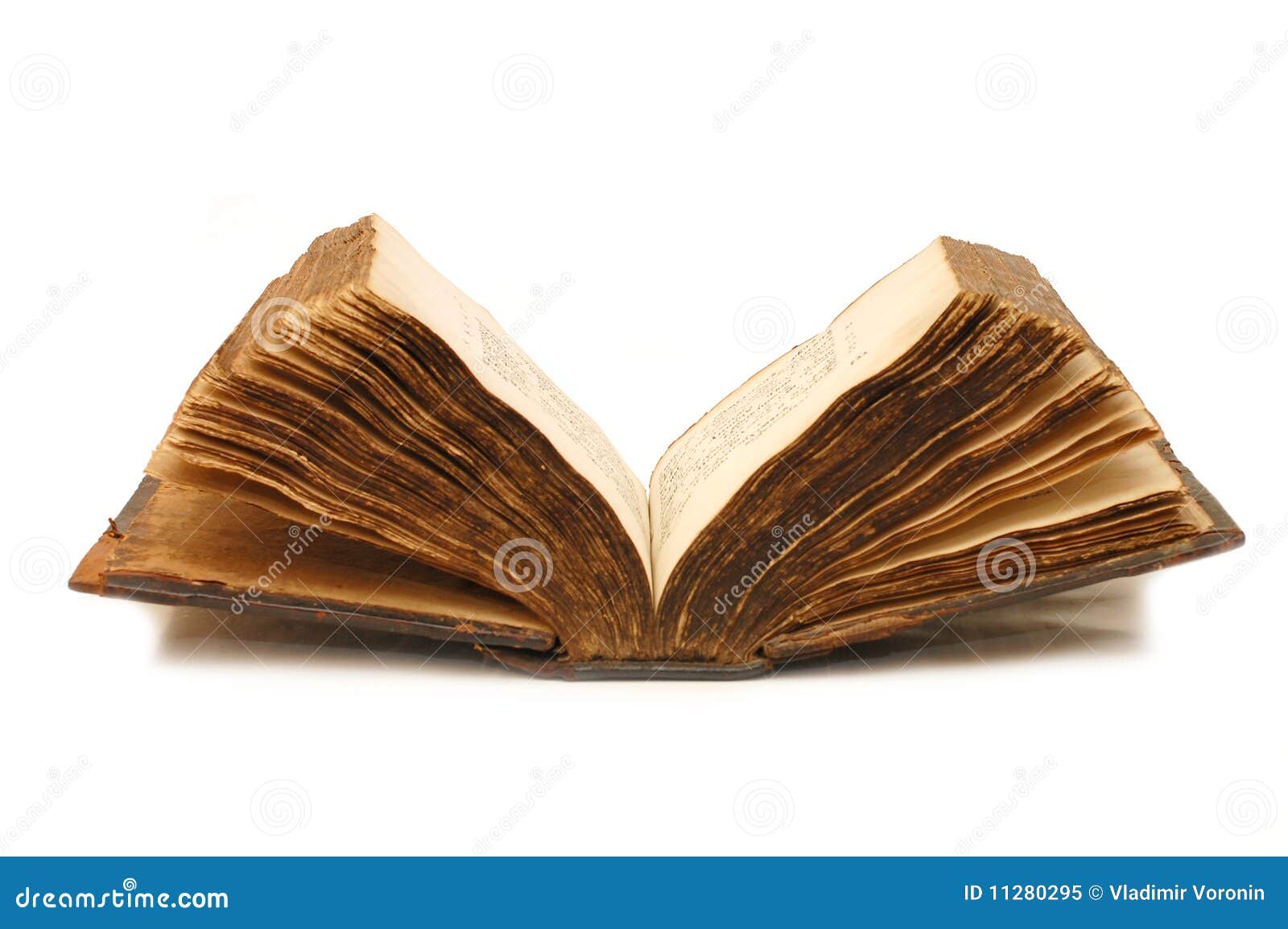 Старая раскрытая книга