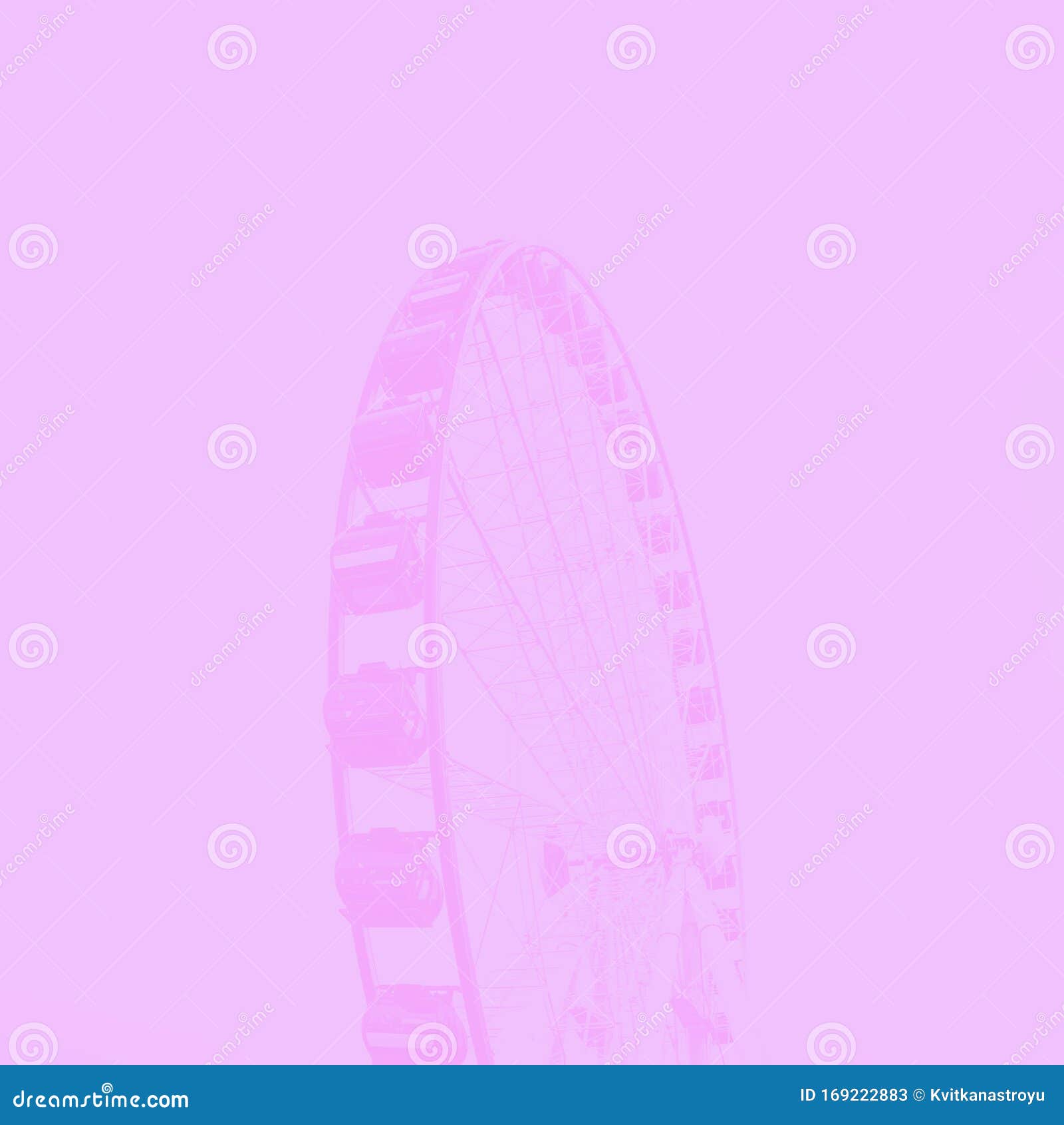 Колесо обозрения пурпурного на Light меркнет- розовая цвета фона Стиль  Instagram Стоковое Изображение - изображение насчитывающей зрелищность,  стильно: 169222883