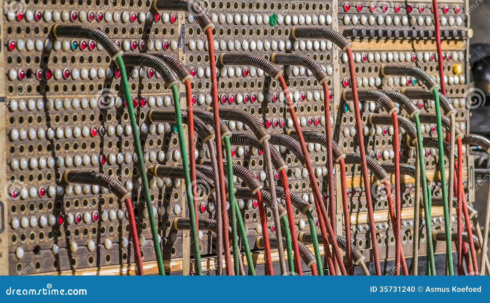 Коммутатор телефона стоковое фото. изображение насчитывающей марочный -  35731240