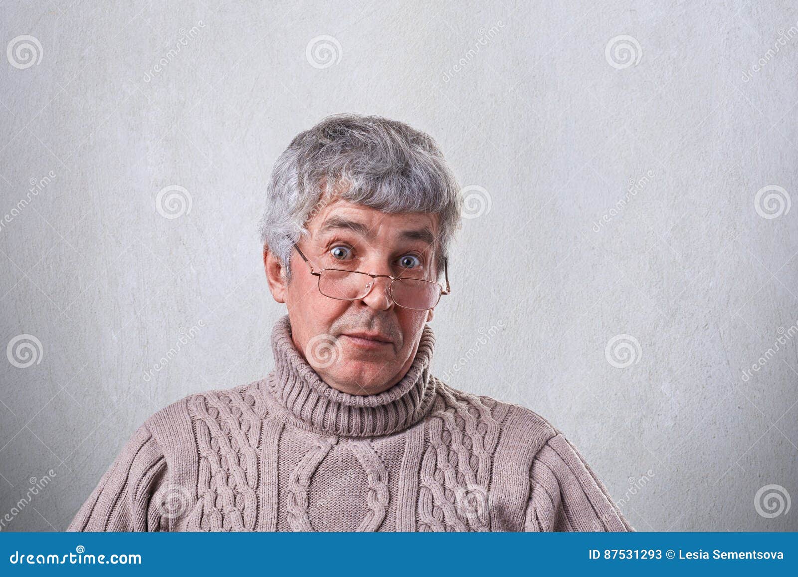 Старый седой моряк. Седой актер из рекламы теле2. Солидные стрижки для мужчин. Солидные стрижки для мужчин. Солидные стрижки для мужчин.