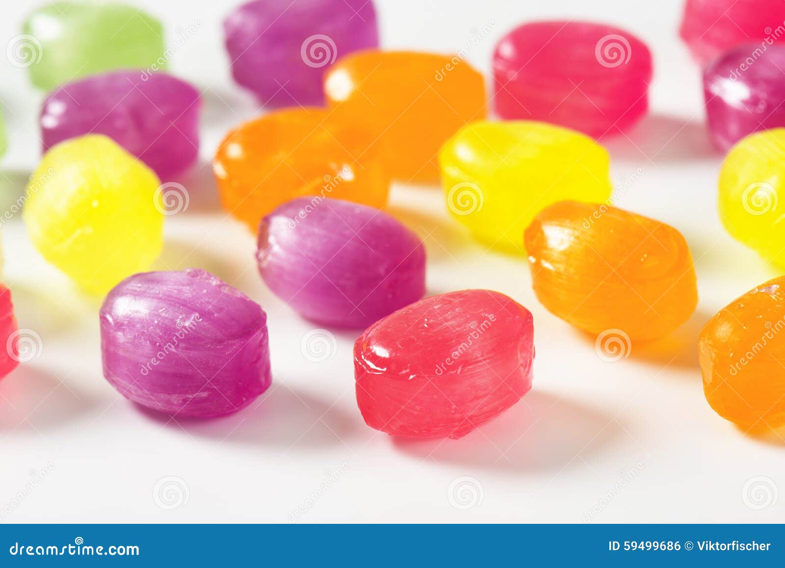 Сколько дней собирают конфеты. Таблетки сосательные шоколадные. Fruit flavored Candy. Hard boiled Candy.