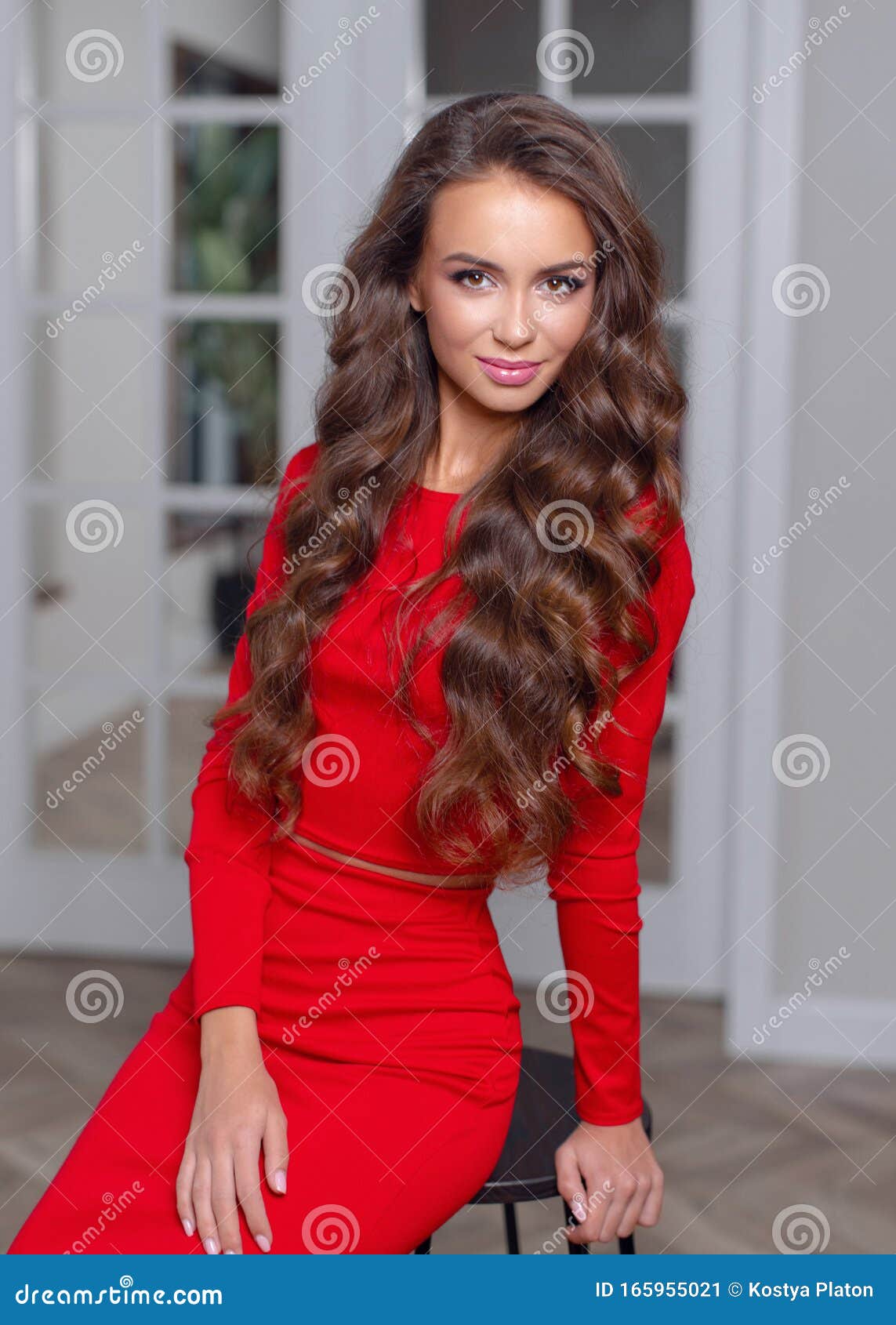 Фото Красивые Девушки Красный Платье