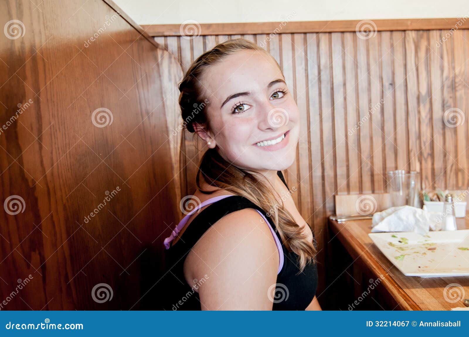 Ragazza al ristorante