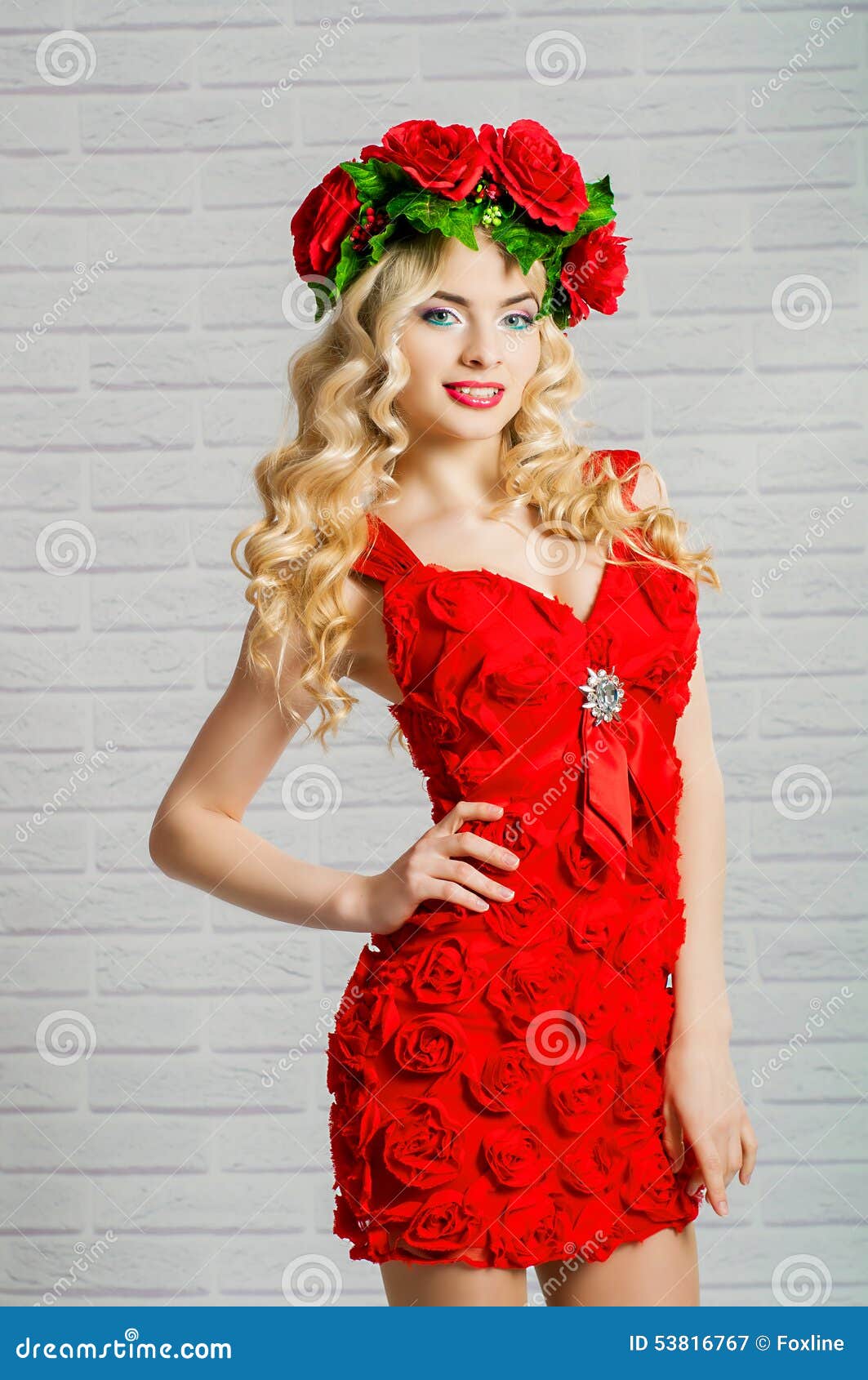 красивые фото девушки в платьях смотреть