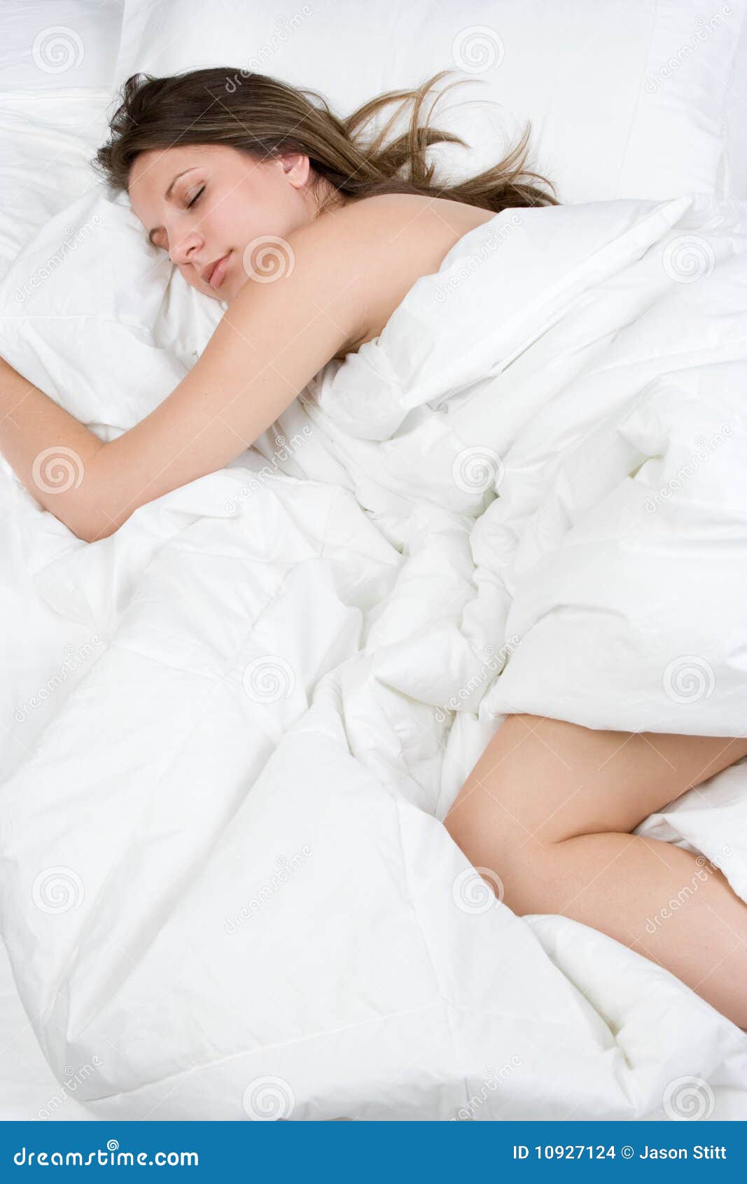Спящие полные жены. Спящие женщины. Одинокие женщины в постели. Женщина в кровати фото.