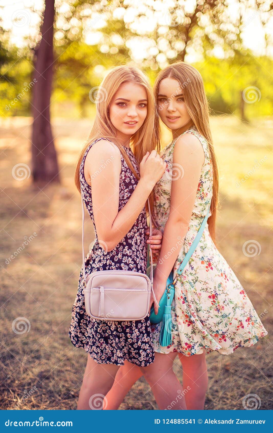 Фото Женщины Стоя Фото Женщины Стоя