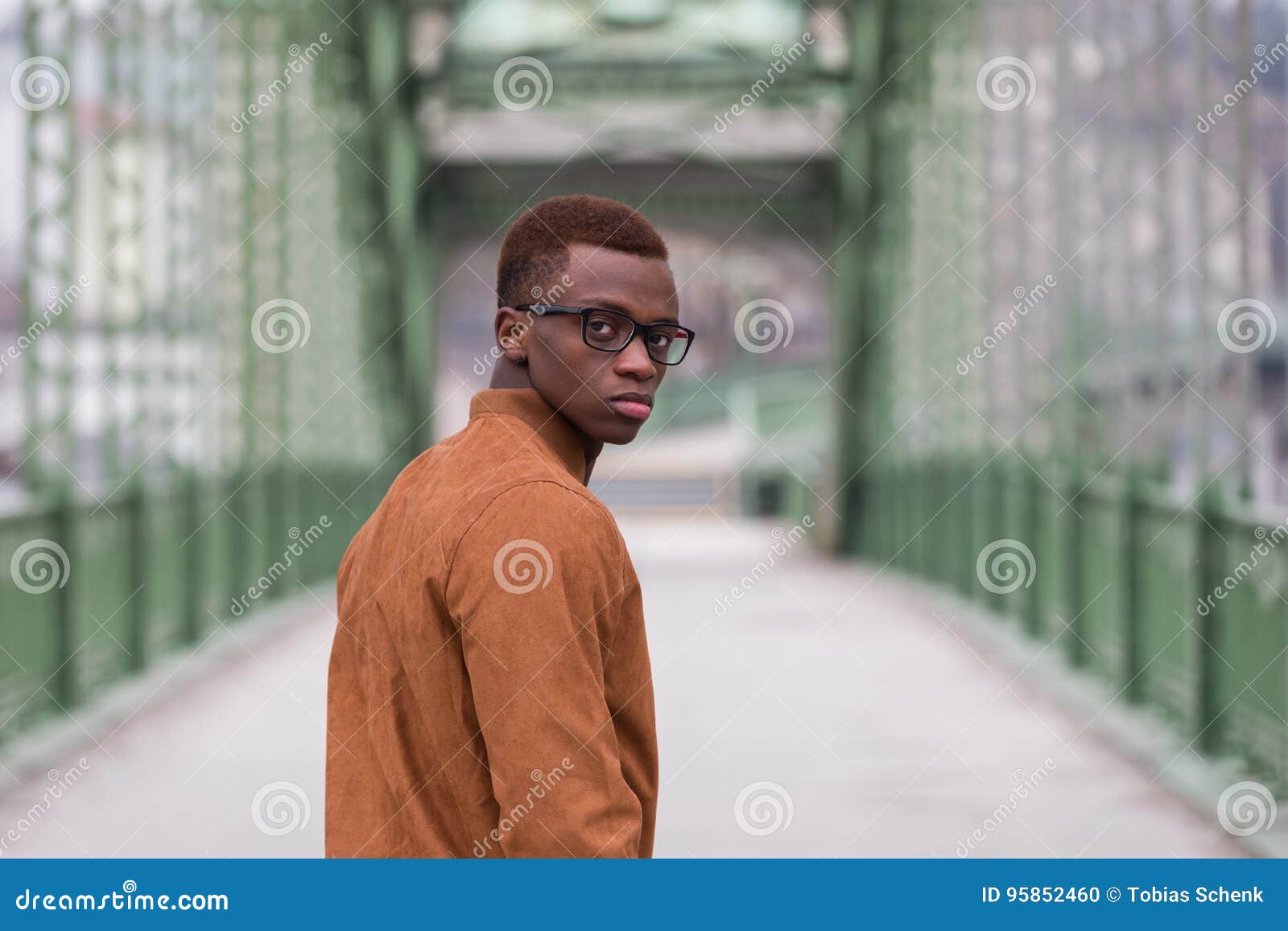 Look back over my shoulder. Over my shoulder. Looking over her shoulder. Woman looking left. Sarah menescal.