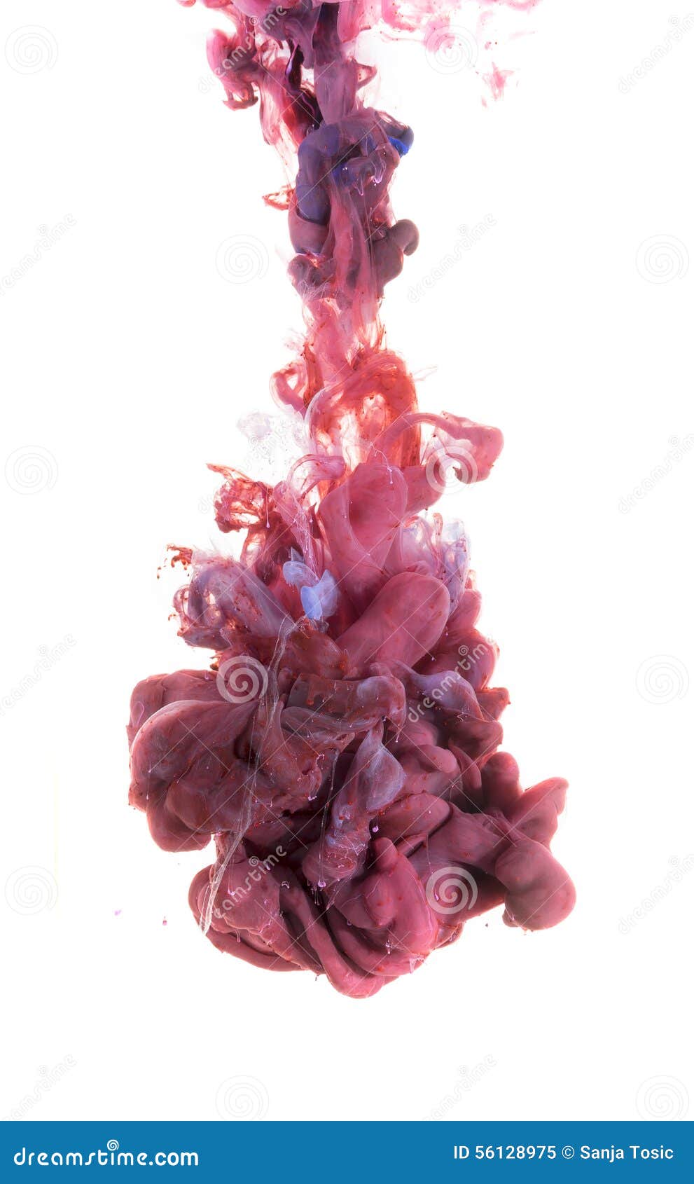Красочные жидкости подводные Красное и розовое смешивание цветов СтоковоеИзображение - изображение насчитывающей падения, цифрово: 56128975