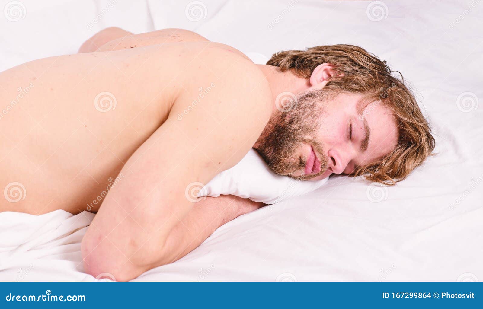 сонники толкование снов мужчина голый фото 70
