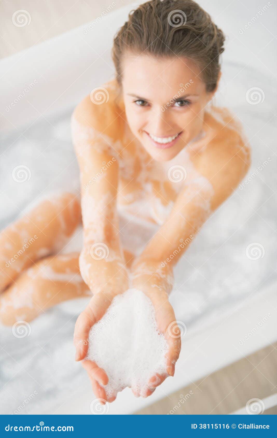 эротика голых девочек в ванной фото 21