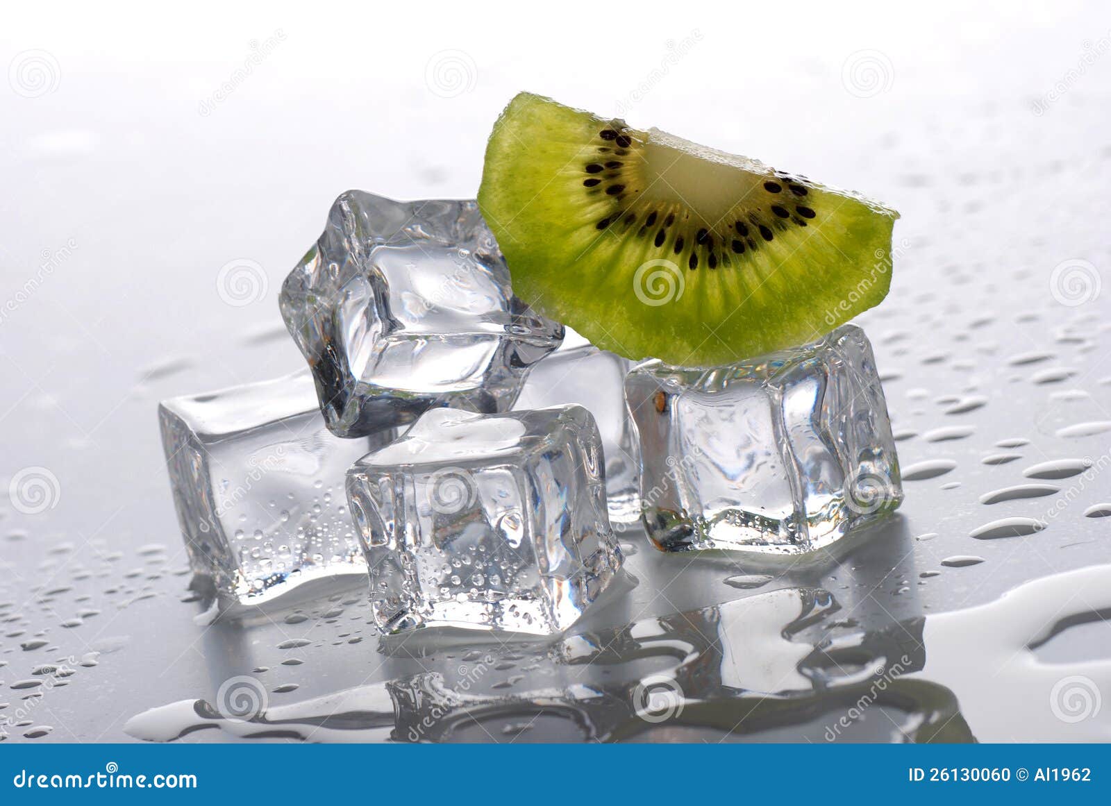 Киви лед. Банан кубики льда с фруктами. Кусочки льда для фотошопа. Ледяной киви.