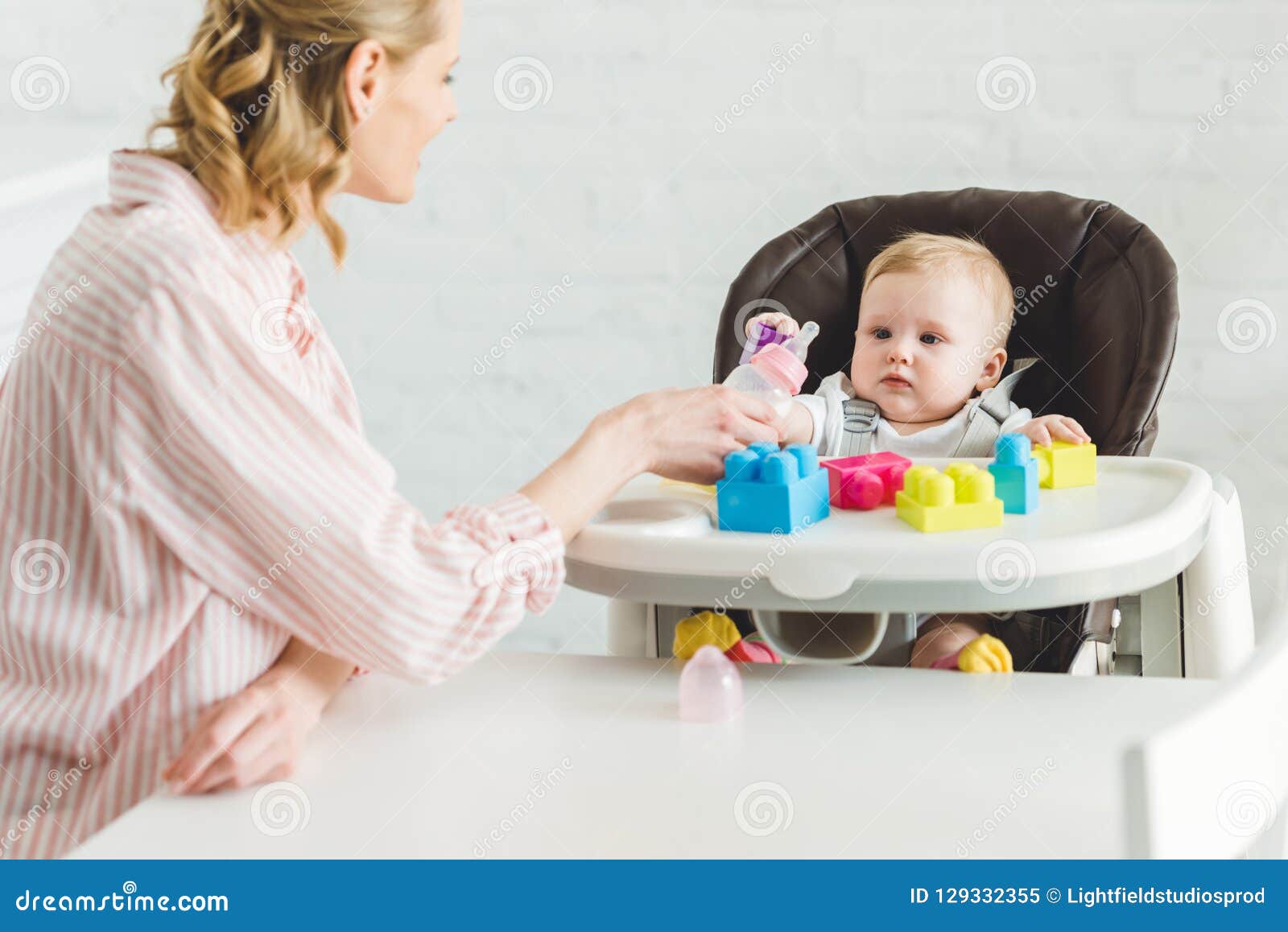 стул новорожденного с пузырьками