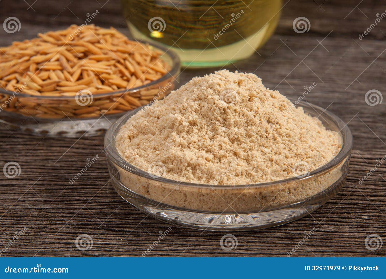 Rice bran. Рисовые отруби. Масло рисовых отрубей. Рисовые отруби фото. Масло из отрубей риса при диабете.