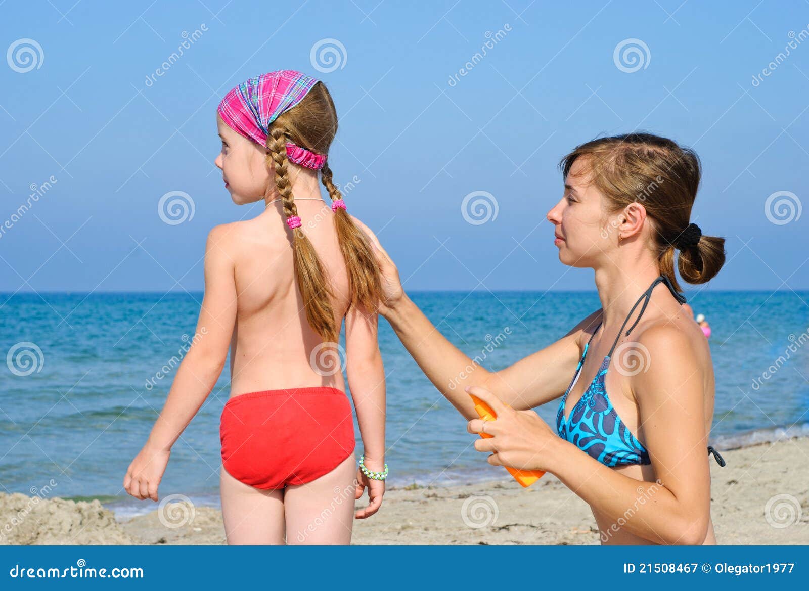 мама и дочка на голом пляже фото 98