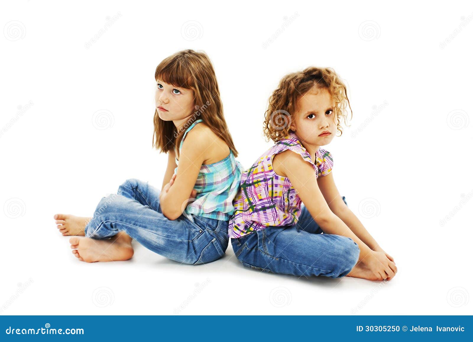 Старший и младший брат фото. Близнецы мальчик с девочкой. Мальчик и девочка друзья. Двух малых. Двух малых.