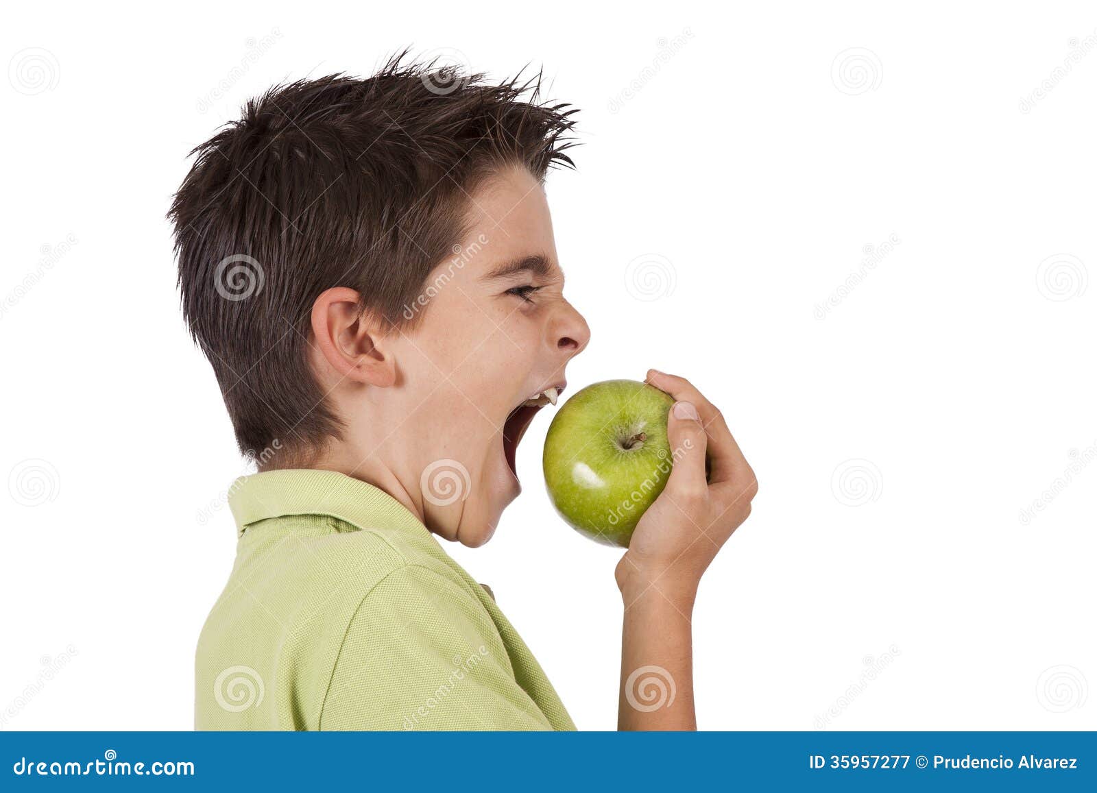 Обгрызенное яблоко как правильно
